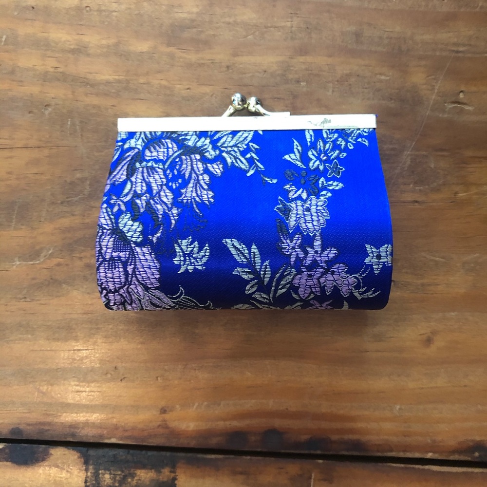 Blue satin floral change purse - Picture 2 of 5